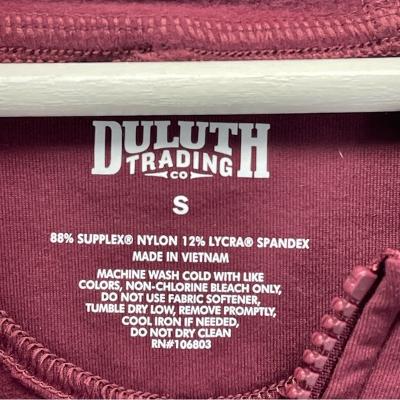 Duluth Trading Co Hot NoGA Stretch Long Sleeve Hooded Dress in Burgundy Size S - Picture 4 of 4